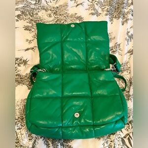 Stand Studio Wanda Bag Quilted Bag in Kelly Green